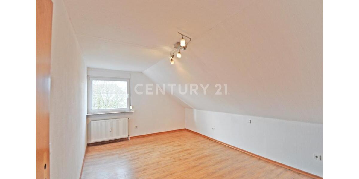 Etagenwohnung Gießen - 3 Zimmer, 76 m&sup2;, 895&euro; | Angebot:26003345