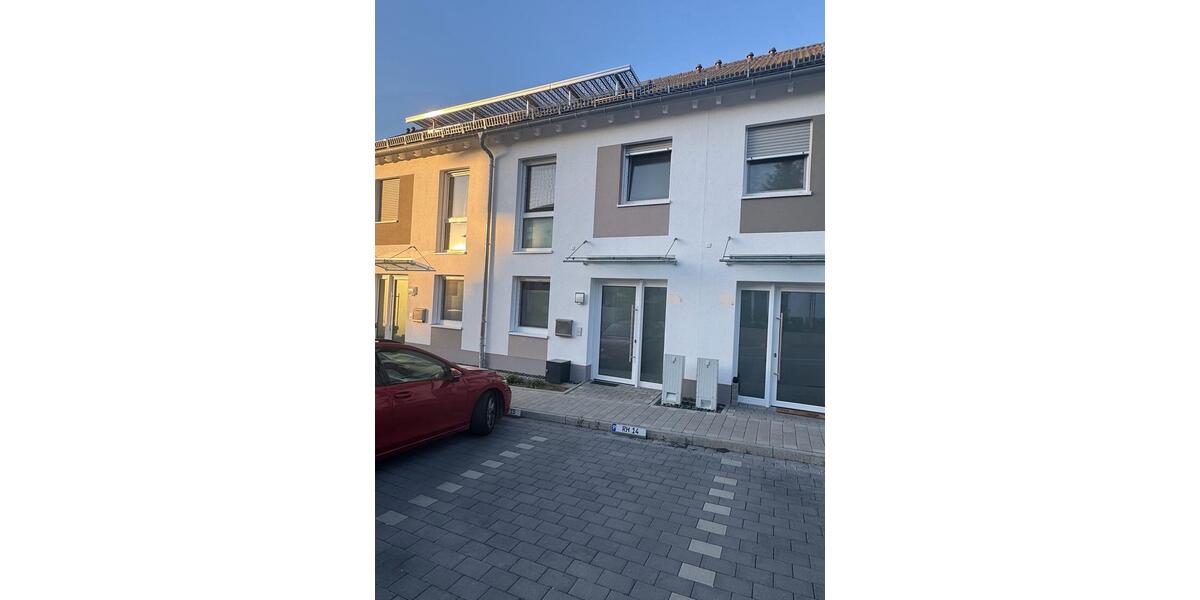 Reihenhaus Bad Endbach - 6 Zimmer, 128 m&sup2;, 1.350&euro; | Angebot:25441079