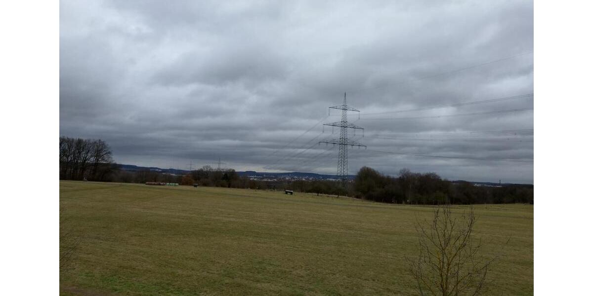 Dachgeschoßwohnung Gießen Allendorf - 3 Zimmer, 100 m&sup2;, 1.200&euro; | Angebot:24940791