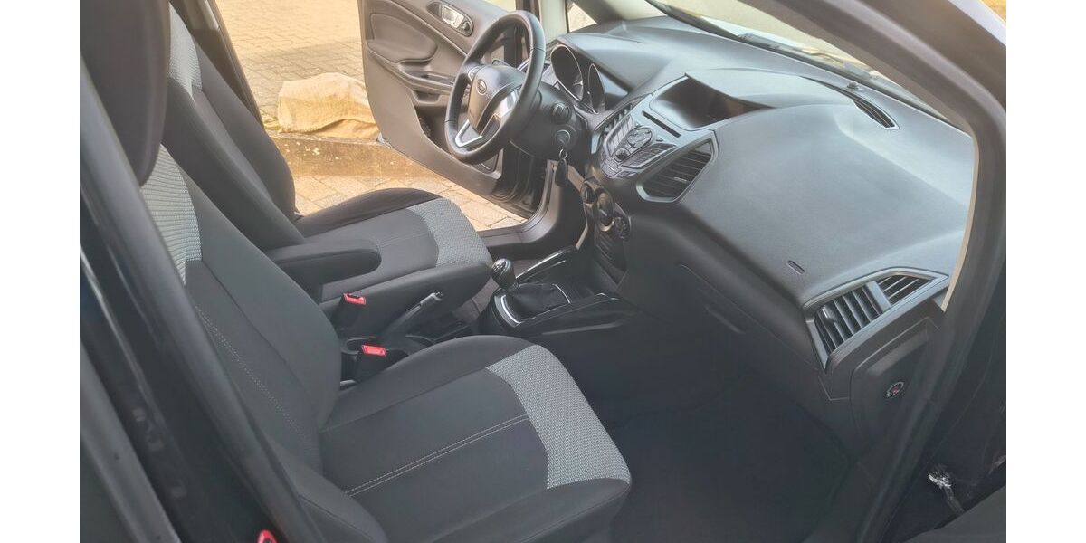 Ford EcoSport 21.000 km 11.850 &euro; Greifenstein / Hessen 35753