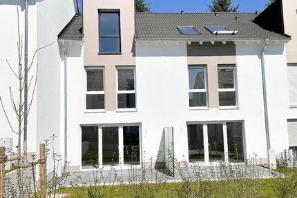 Haus Bad Endbach - 4 Zimmer, 153 m&sup2;, 1.190&euro; | Angebot:26381817