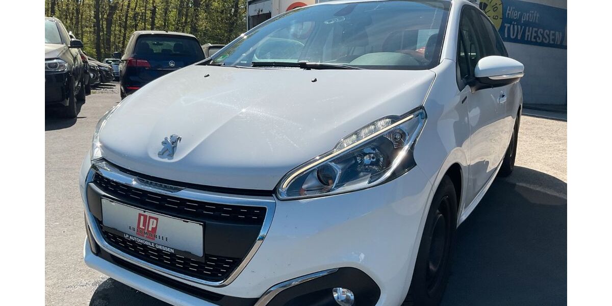 Peugeot 208 114.811 km 8.490 &euro; Giessen 35394