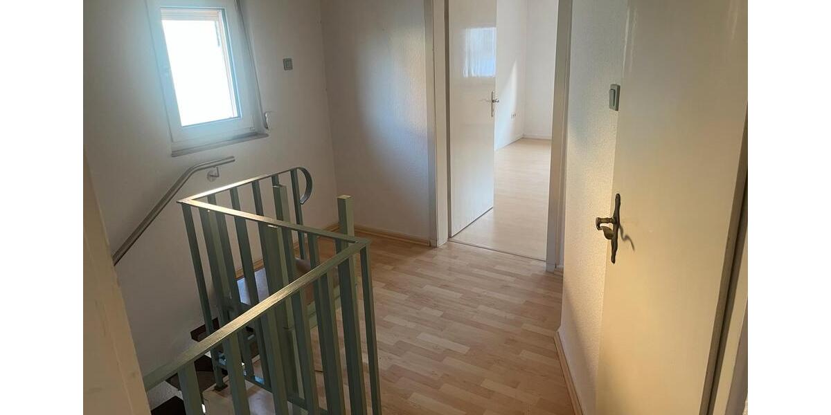 Doppelhaushälfte Hungen - 3 Zimmer, 95 m&sup2;, 950&euro; | Angebot:25868151