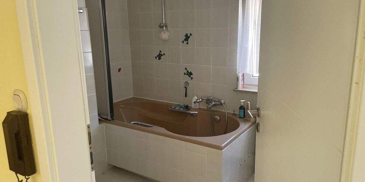 Mehrfamilienhaus, Wohnhaus Buseck Alten-Buseck - 7 Zimmer, 280 m&sup2;, 320.000&euro; | Angebot:25782526