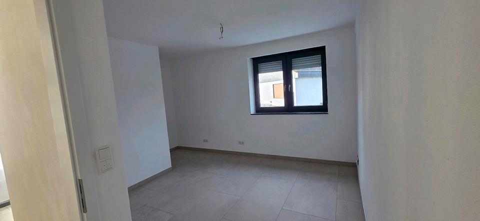 Erdgeschoßwohnung Biebertal - 3 Zimmer, 100 m&sup2;, 1.200&euro; | Angebot:25365790