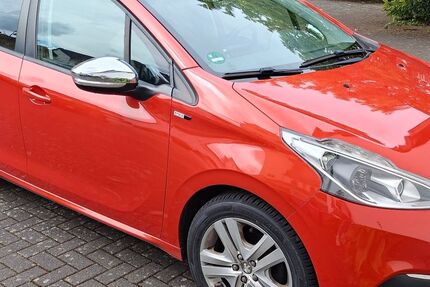 Peugeot 208 92.000 km 5.200 &euro; Friedberg 61169
