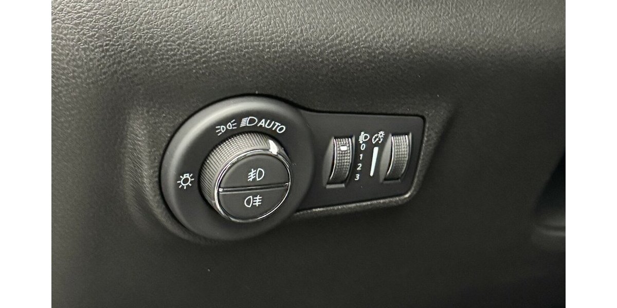 Jeep Compass 1.5L S Mild-Hybrid 48V FWD LED 360 Cam 29.397 km 22.220 &euro; Lich 35423
