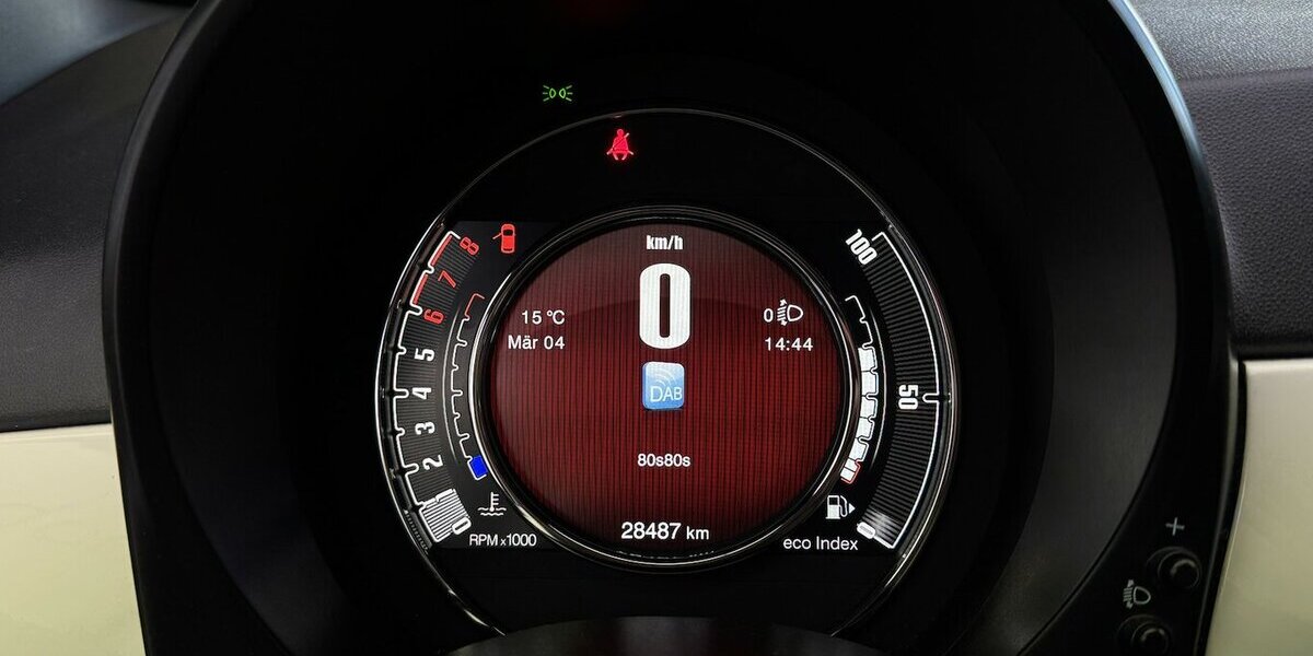 Fiat 500 1.0 Dolcevita Mild-Hybrid CarPlay 1. Hand 25.490 km 12.970 &euro; Lich 35423