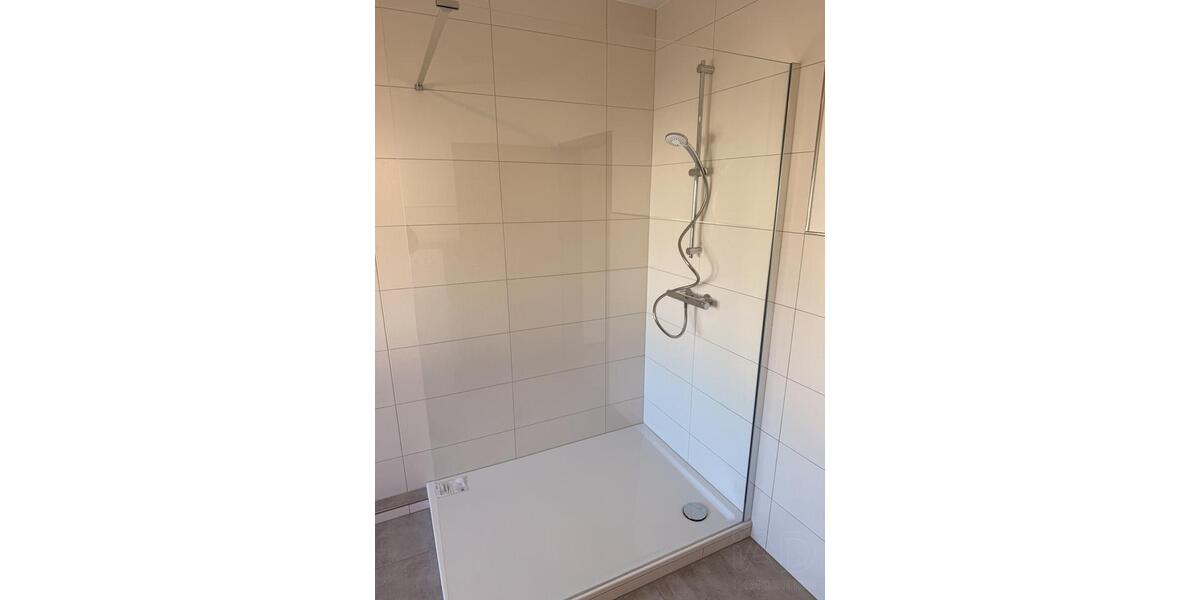 Etagenwohnung Gladenbach - 4 Zimmer, 120 m&sup2;, 990&euro; | Angebot:25327573