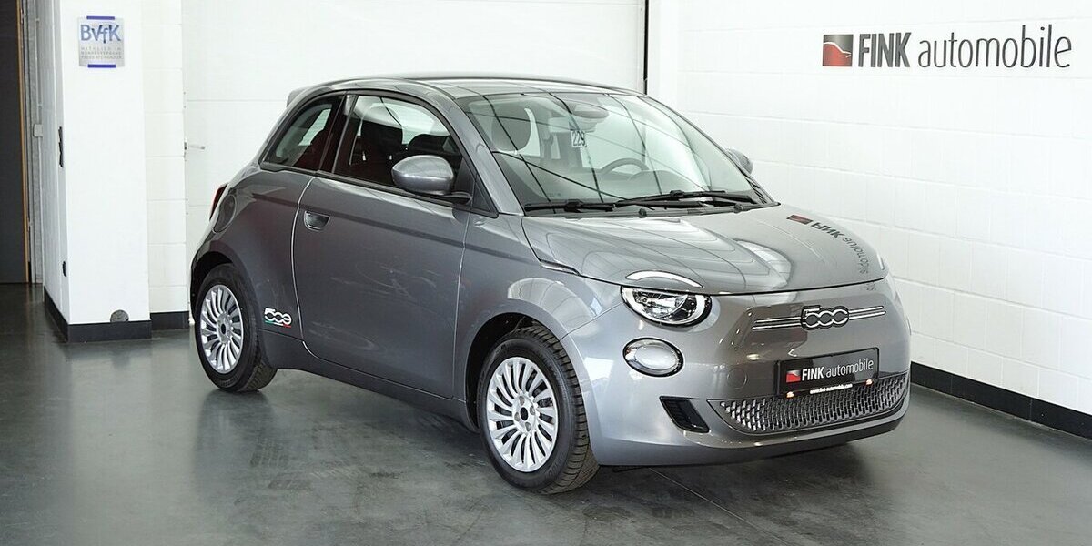 Fiat 500e Action Carplay Android Sitzheizung 38.100 km 12.680 &euro; Lich 35423