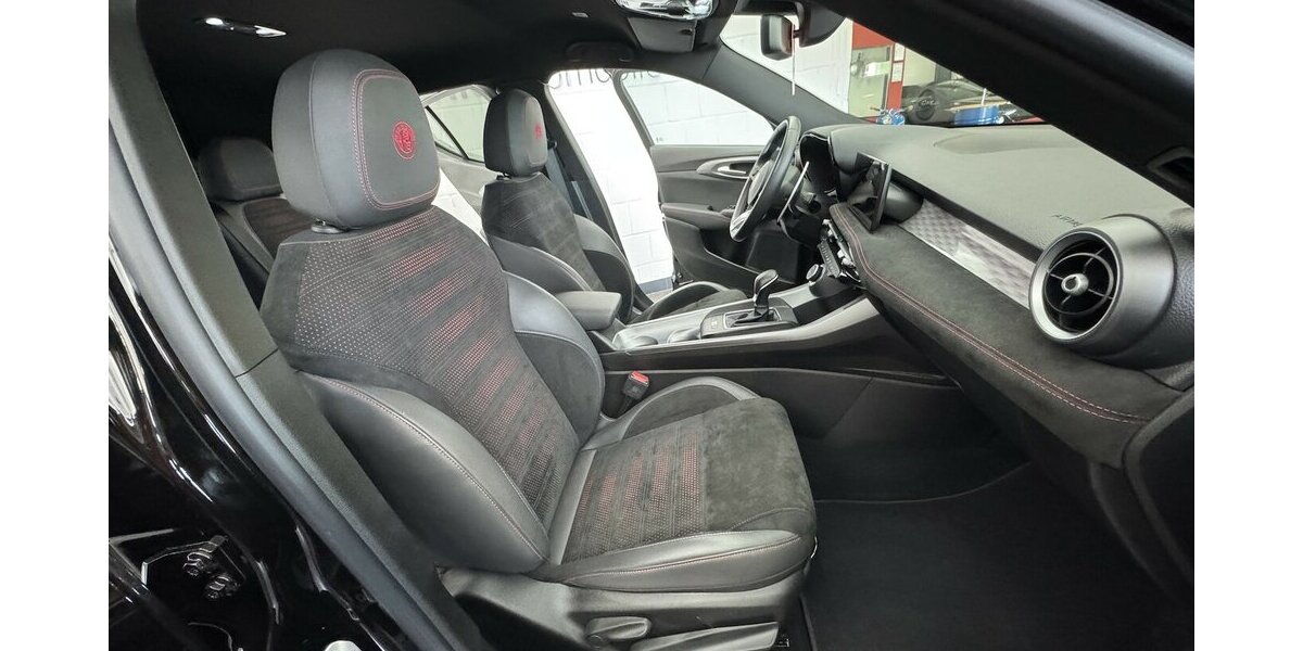 Alfa Romeo Tonale 1.5 VGT Veloce 48 V Hybrid LED 13.000 km 26.870 &euro; Lich 35423