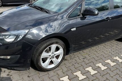 Opel Astra 102.316 km 7.600 &euro; Wetzlar 35578