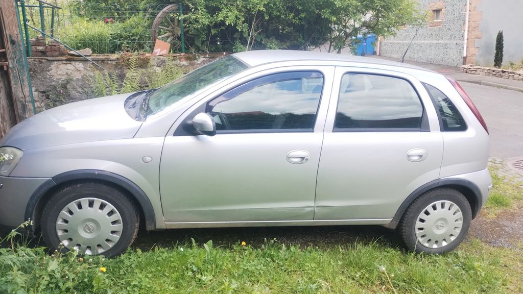Opel Corsa 113.000 km 1.300 &euro; Marburg 35041