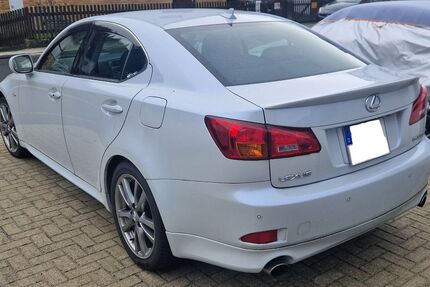 Lexus IS 350 72.000 km 17.999 &euro; Lohra 35102