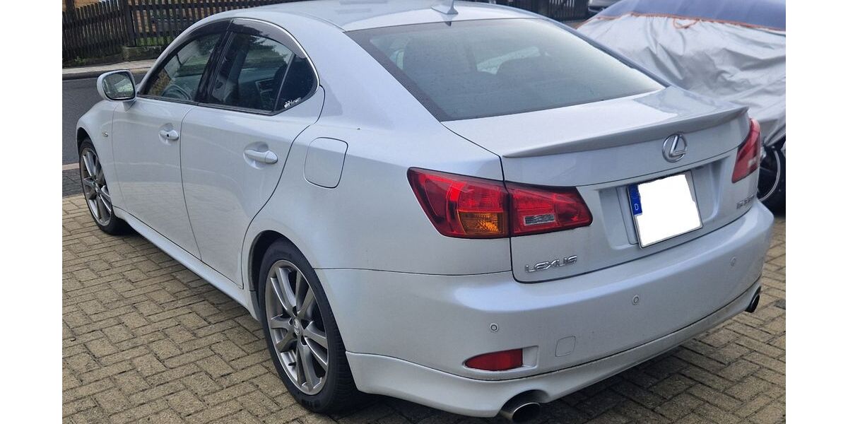 Lexus IS 350 72.000 km 17.999 &euro; Lohra 35102