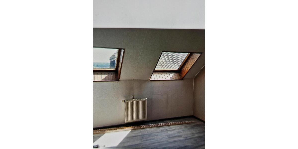 Dachgeschoßwohnung Hungen - 3 Zimmer, 81 m&sup2;, 850&euro; | Angebot:25917386