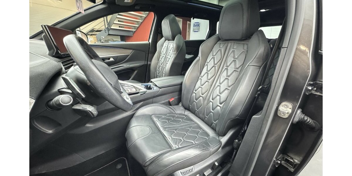 Peugeot 5008 GT 180 Blue HDi EAT8 1.Hand Nachtsicht 31.700 km 33.900 &euro; Lich 35423