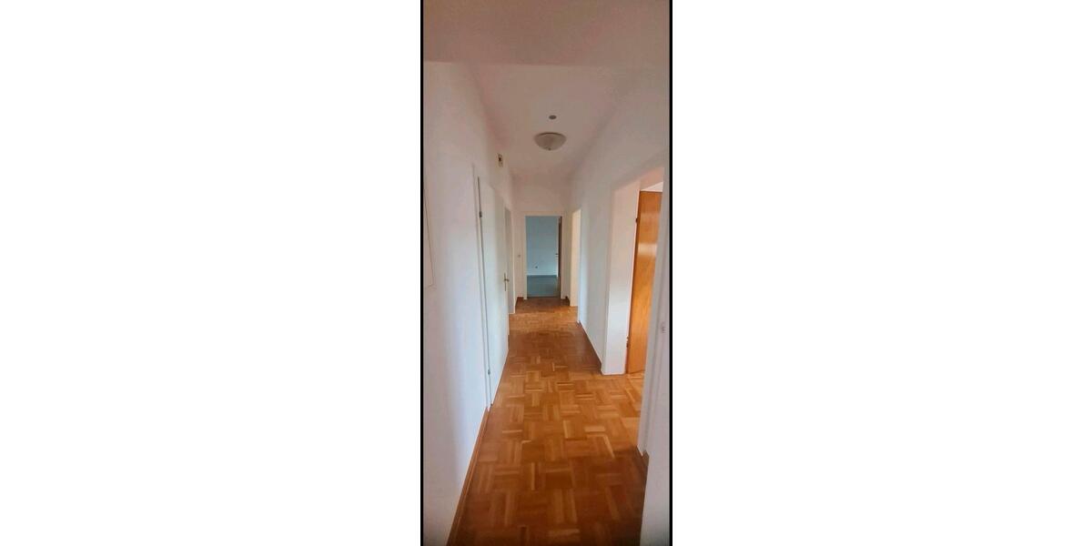 Etagenwohnung Buseck - 3 Zimmer, 75 m&sup2;, 790&euro; | Angebot:25843150