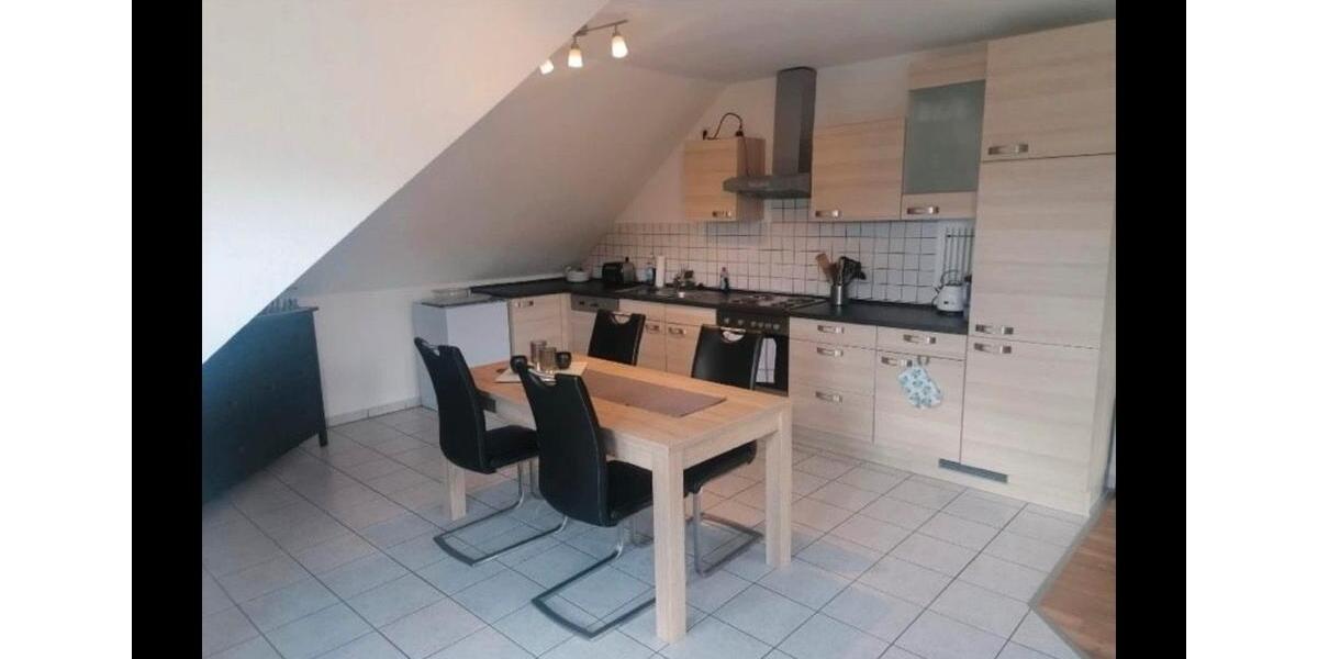 Dachgeschoßwohnung Bad Endbach - 3 Zimmer, 1.150&euro; | Angebot:22898501