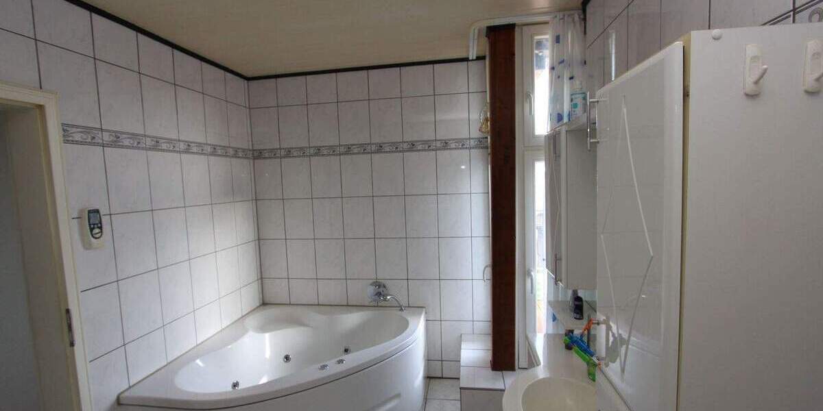 Mehrfamilienhaus, Wohnhaus Gemünden Burg-Gemünden - 1 Zimmer, 338 m&sup2;, 345.000&euro; | Angebot:25691970