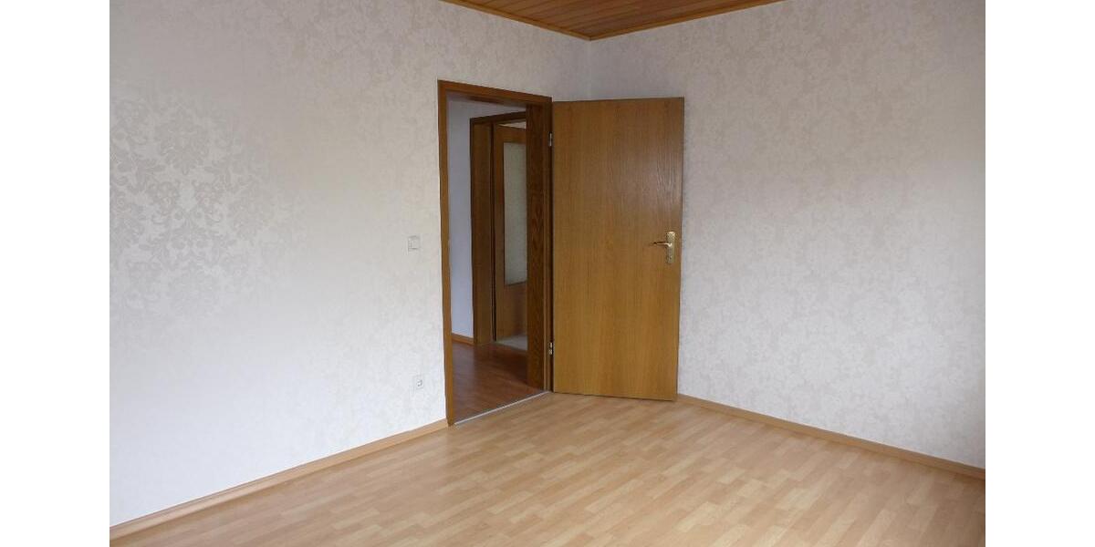 Dachgeschoßwohnung Wetzlar Naunheim - 3 Zimmer, 91 m&sup2;, 650&euro; | Angebot:25096645