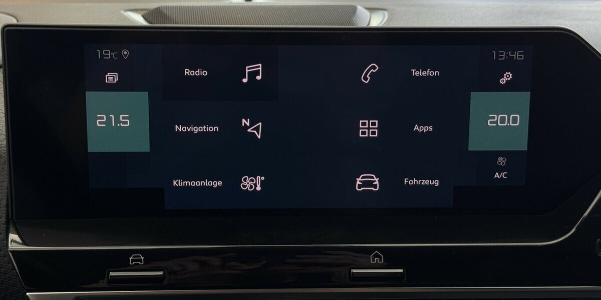 Citroen e-C4 e- 136 Shine 50 KWh LED CARPLAY 43.800 km 16.570 &euro; Lich 35423