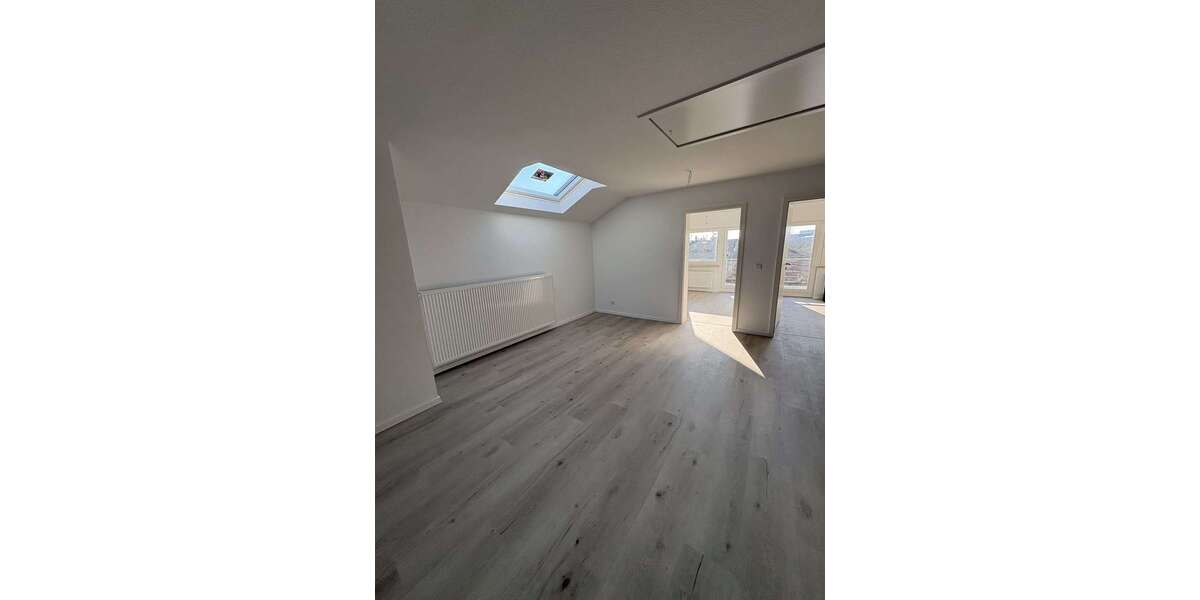 Etagenwohnung Lahnau - 2 Zimmer, 100 m&sup2;, 1.000&euro; | Angebot:25591890