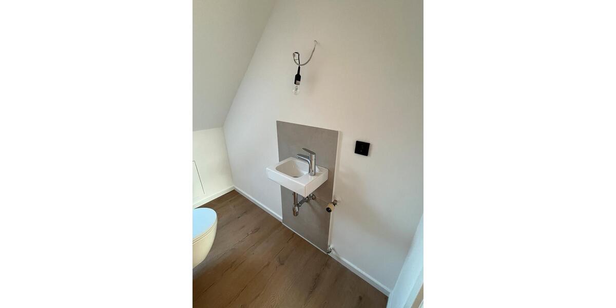 Dachgeschoßwohnung Butzbach - 4 Zimmer, 76 m&sup2;, 1.220&euro; | Angebot:25639563