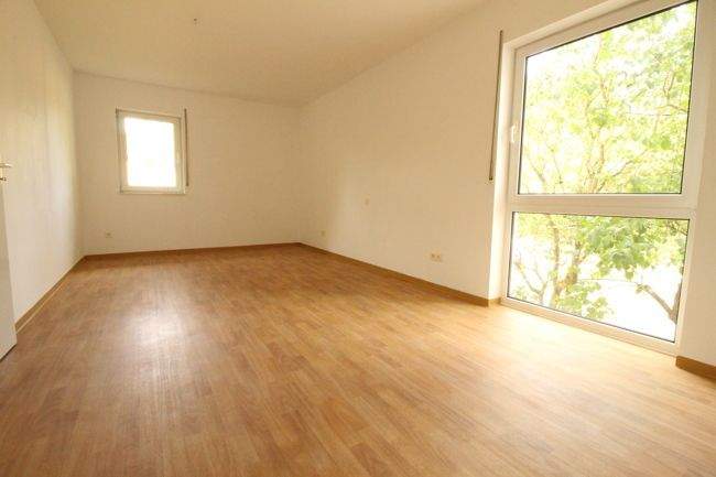 Etagenwohnung Solms Niederbiel - 3 Zimmer, 96 m&sup2;, 800&euro; | Angebot:25662041