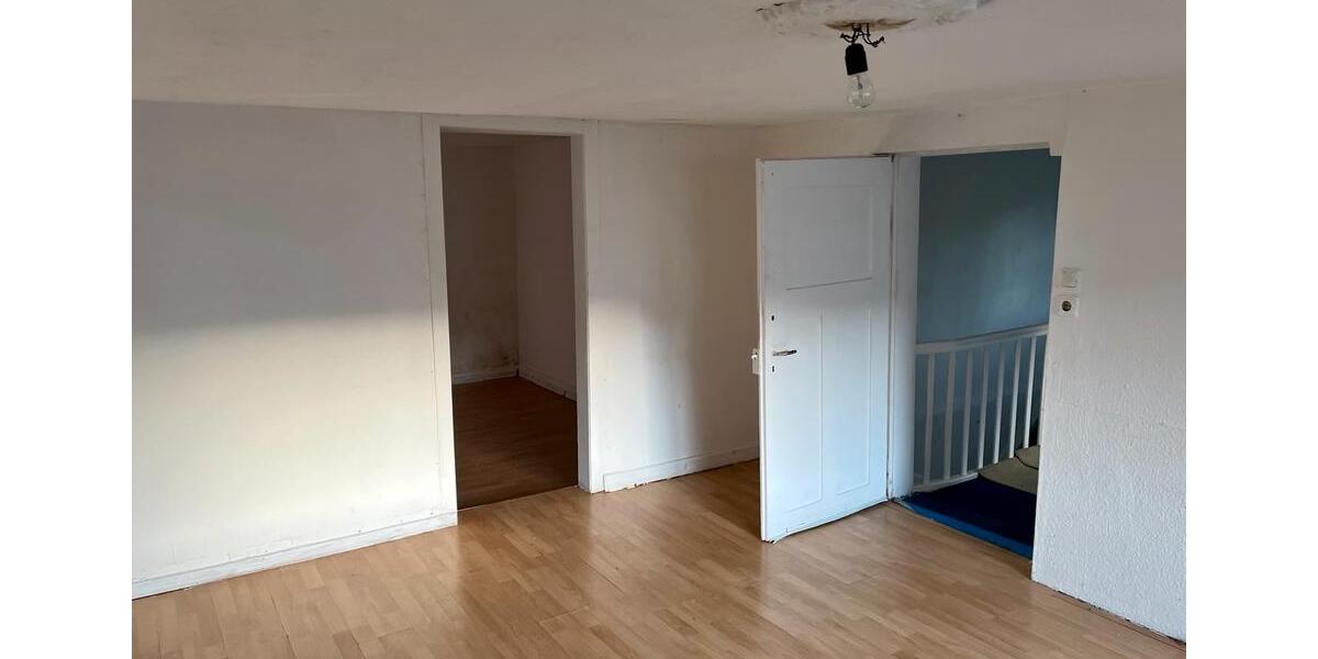 Mehrfamilienhaus, Wohnhaus Solms - 10 Zimmer, 360 m&sup2;, 129.500&euro; | Angebot:21031860