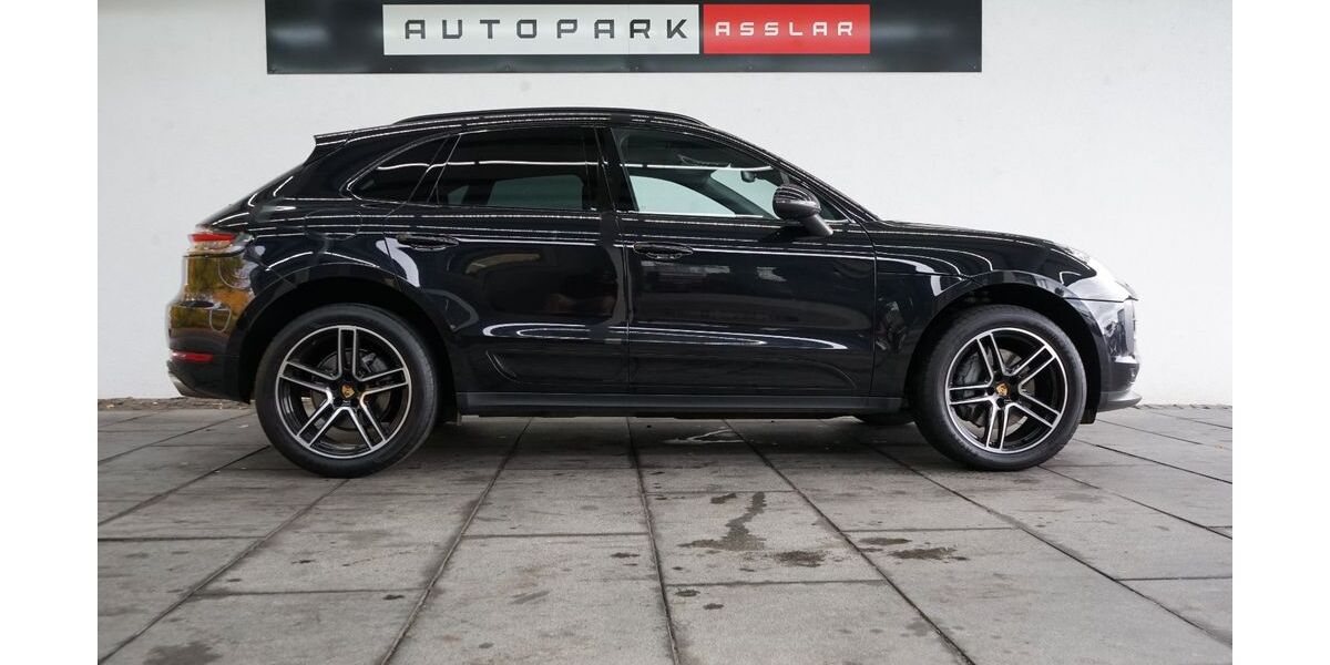 Porsche Macan 72.500 km 51.880 &euro; Asslar 35614