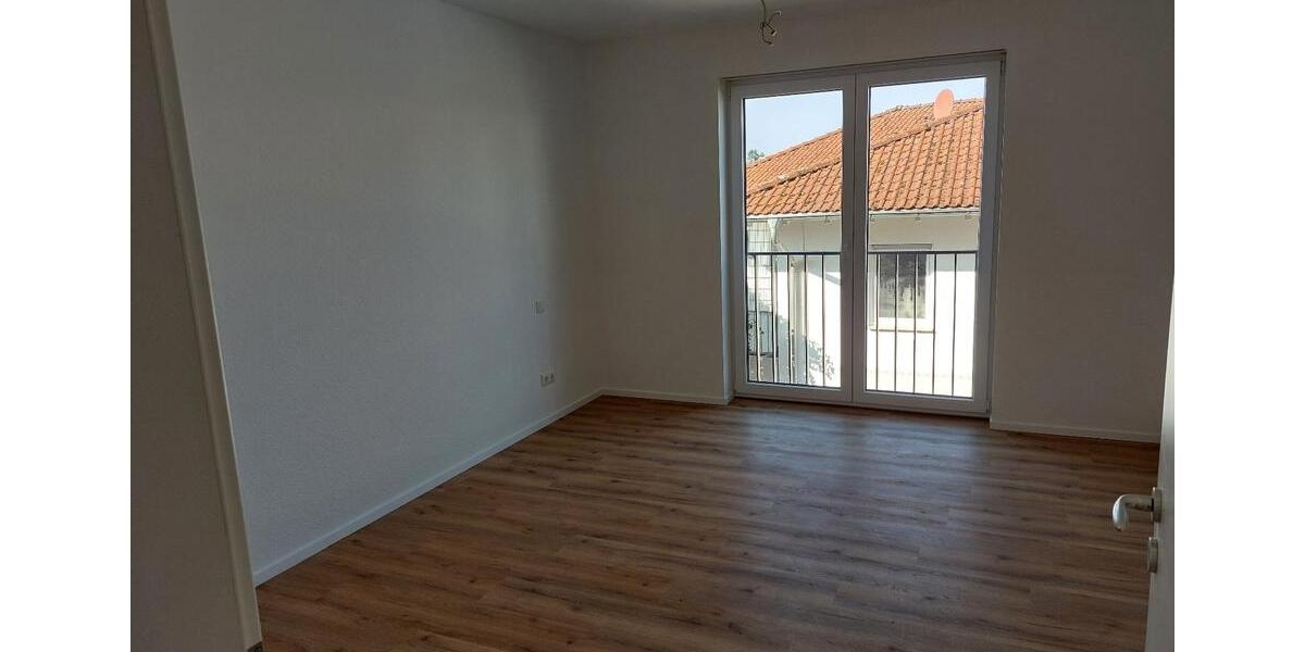 Etagenwohnung Leun - 2 Zimmer, 77 m&sup2;, 980&euro; | Angebot:25792446