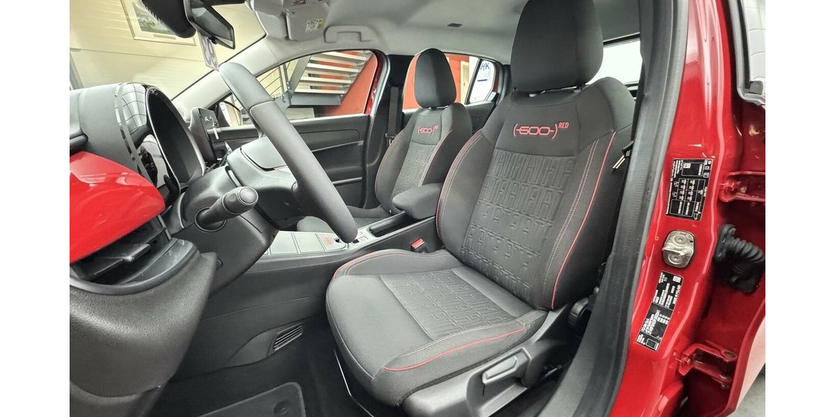 Fiat 600E Red 54 KWh 1.Hand Full LED Carplay 14.500 km 21.880 &euro; Lich 35423