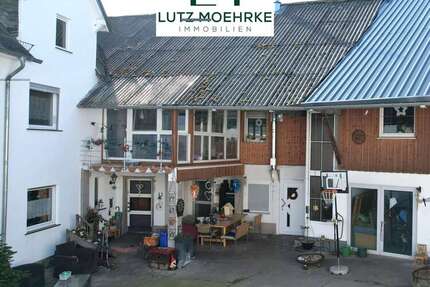 Haus Schöffengrund / Schwalbach Schwalbach - 10 Zimmer, 321 m&sup2;, 329.000&euro; | Angebot:25838171