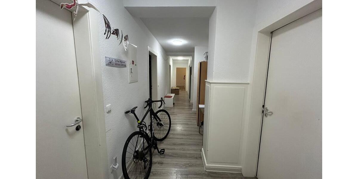 Etagenwohnung Linden - 5 Zimmer, 30 m&sup2;, 460&euro; | Angebot:26026678