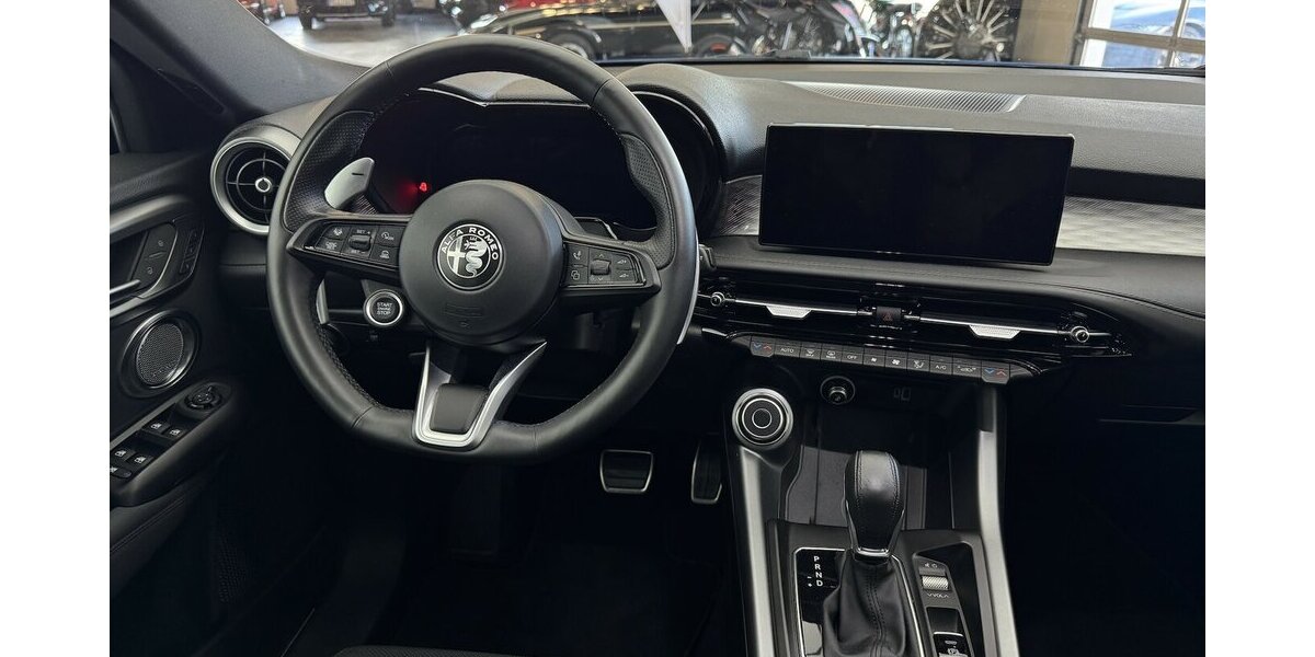 Alfa Romeo Tonale Edizione Speciale Q4 Plug-In-Hybrid AWD 22.700 km 29.740 &euro; Lich 35423