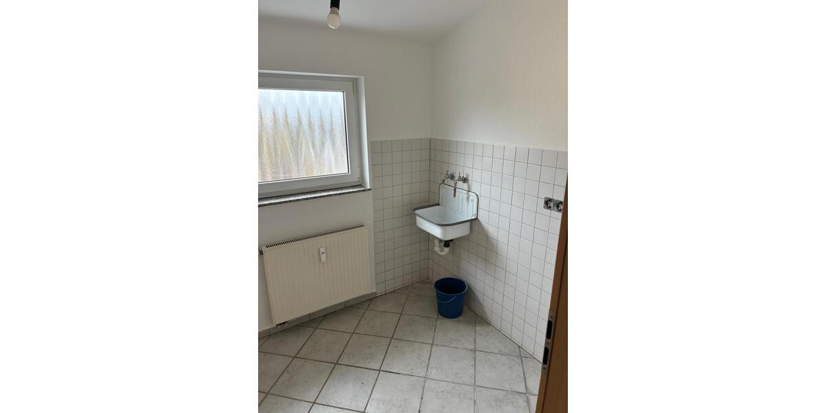 Dachgeschoßwohnung Gießen Allendorf - 4 Zimmer, 110 m&sup2;, 950&euro; | Angebot:26614053