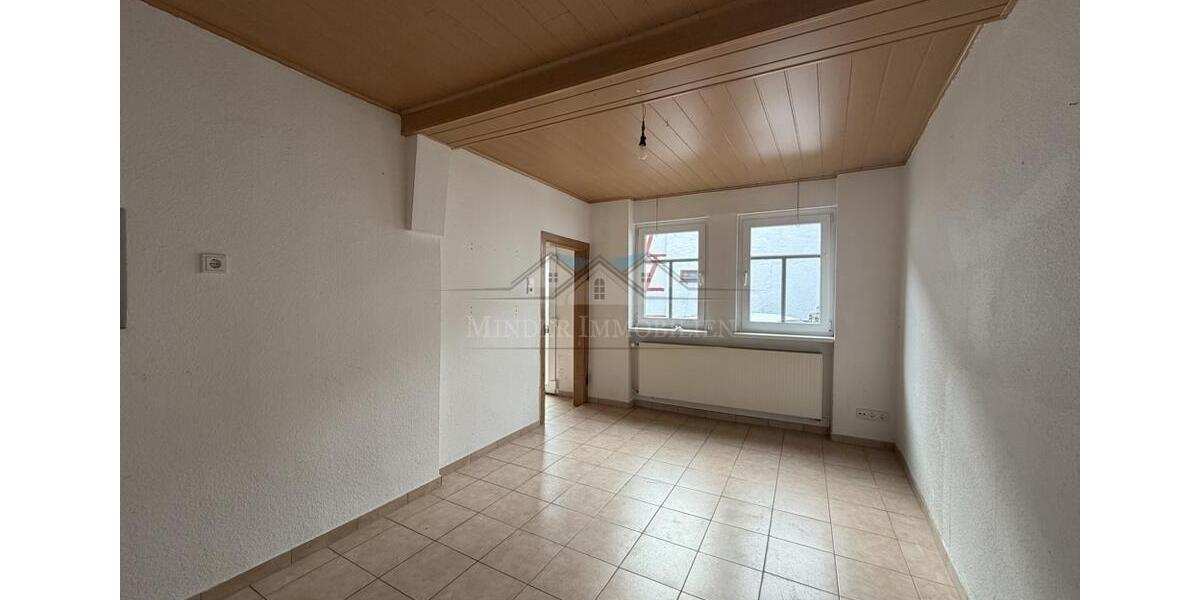 Einfamilienhaus Butzbach - 5 Zimmer, 120 m&sup2;, 1.100&euro; | Angebot:25637817