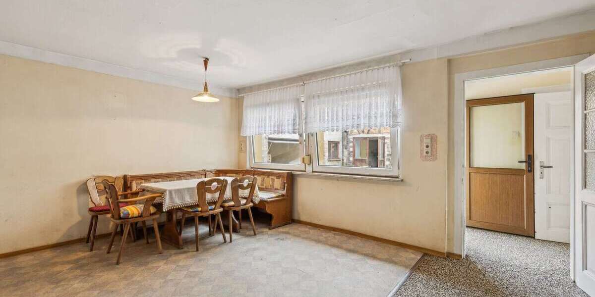 Einfamilienhaus Laubach - 7 Zimmer, 170 m&sup2;, 269.000&euro; | Angebot:25447174