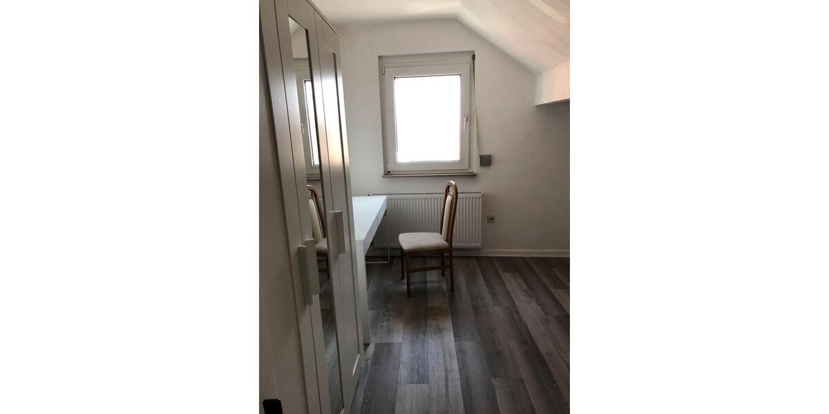 Etagenwohnung Gießen - 10 Zimmer, 25 m&sup2;, 490&euro; | Angebot:25940373