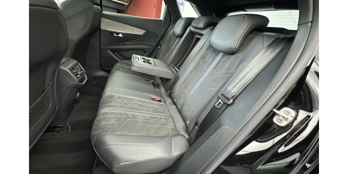 Peugeot 3008 Blue HDi 130 GT 1.Hand Black Edition 9.990 km 25.320 &euro; Lich 35423