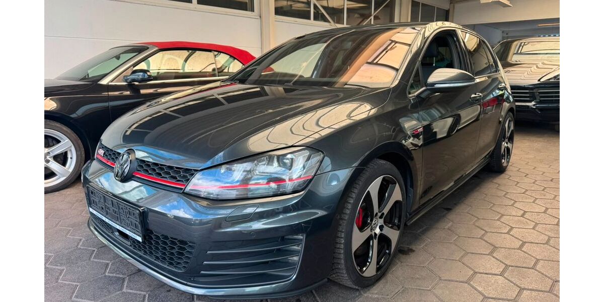VW Golf 132.000 km 14.999 &euro; Münzenberg Gambach 35516