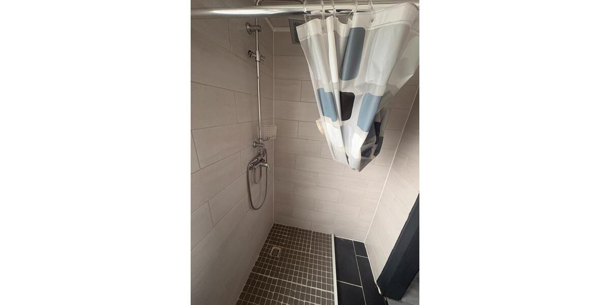 Etagenwohnung Ehringshausen - 2 Zimmer, 70 m&sup2;, 860&euro; | Angebot:25934571