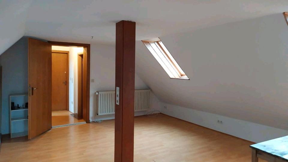 Dachgeschoßwohnung Marburg Biegenviertel - 2 Zimmer, 38 m&sup2;, 530&euro; | Angebot:25051945