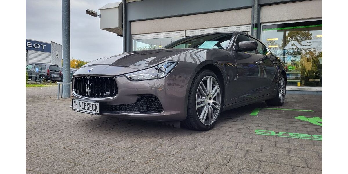 Maserati Ghibli 89.000 km 29.050 &euro; Gießen 35394
