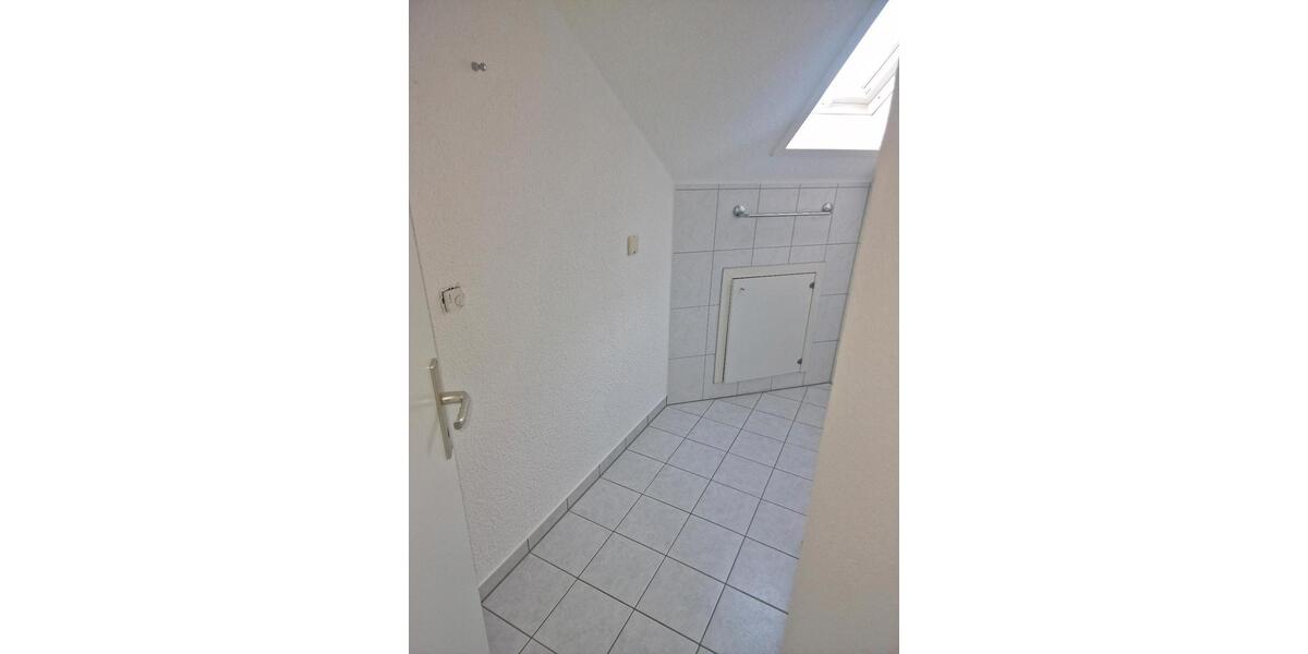 Dachgeschoßwohnung Wölfersheim - 1 Zimmer, 65 m&sup2;, 750&euro; | Angebot:25475951