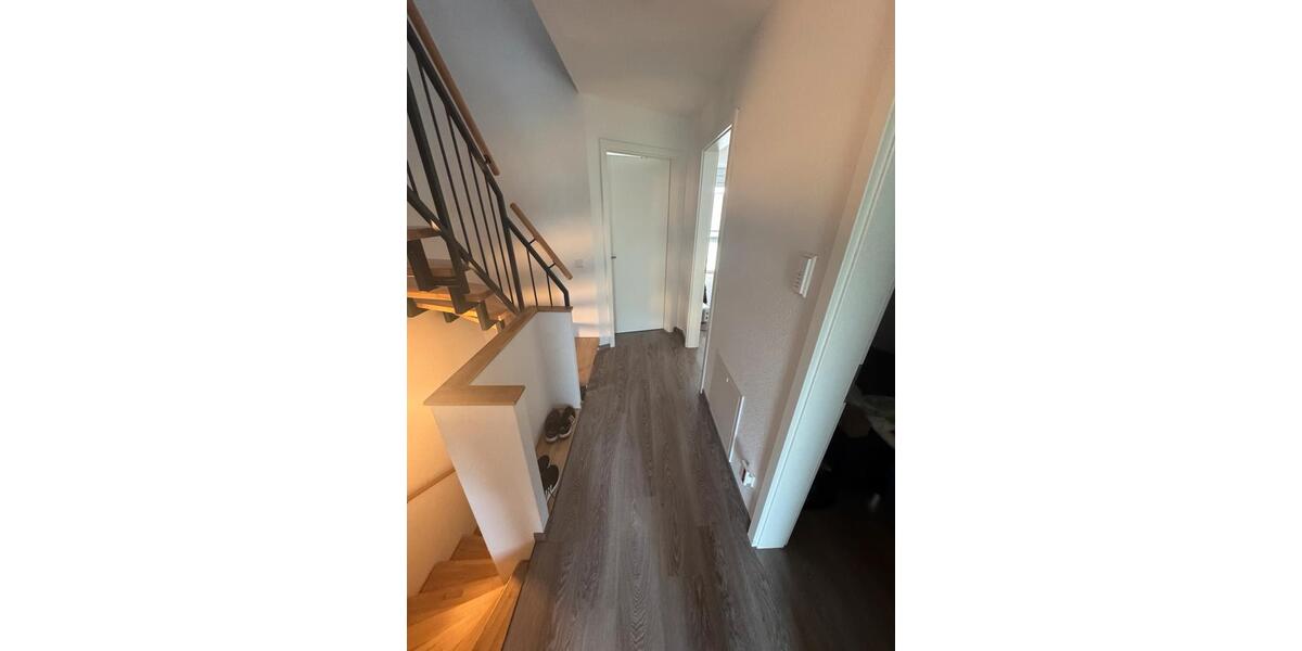Reihenhaus Bad Endbach - 6 Zimmer, 128 m&sup2;, 1.350&euro; | Angebot:26604950