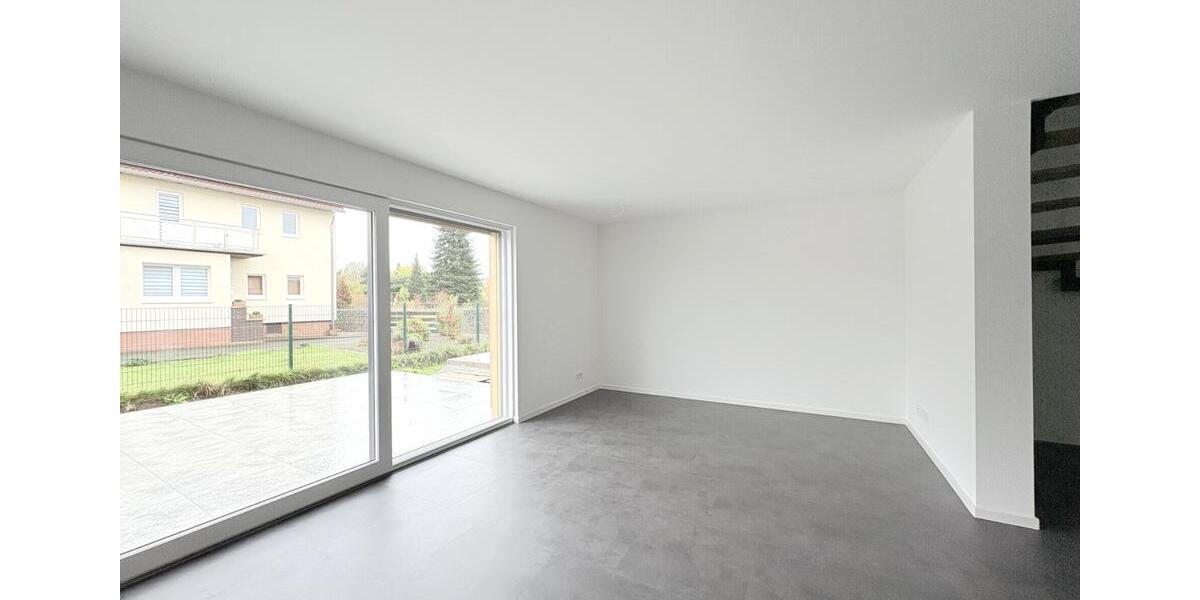 Doppelhaushälfte Weimar (Lahn) - 5 Zimmer, 160 m&sup2;, 1.750&euro; | Angebot:25396382