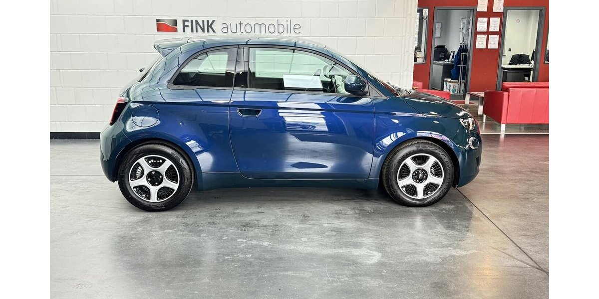 Fiat 500e Action 1. Hand Carplay 12.500 km 14.670 &euro; Lich 35423