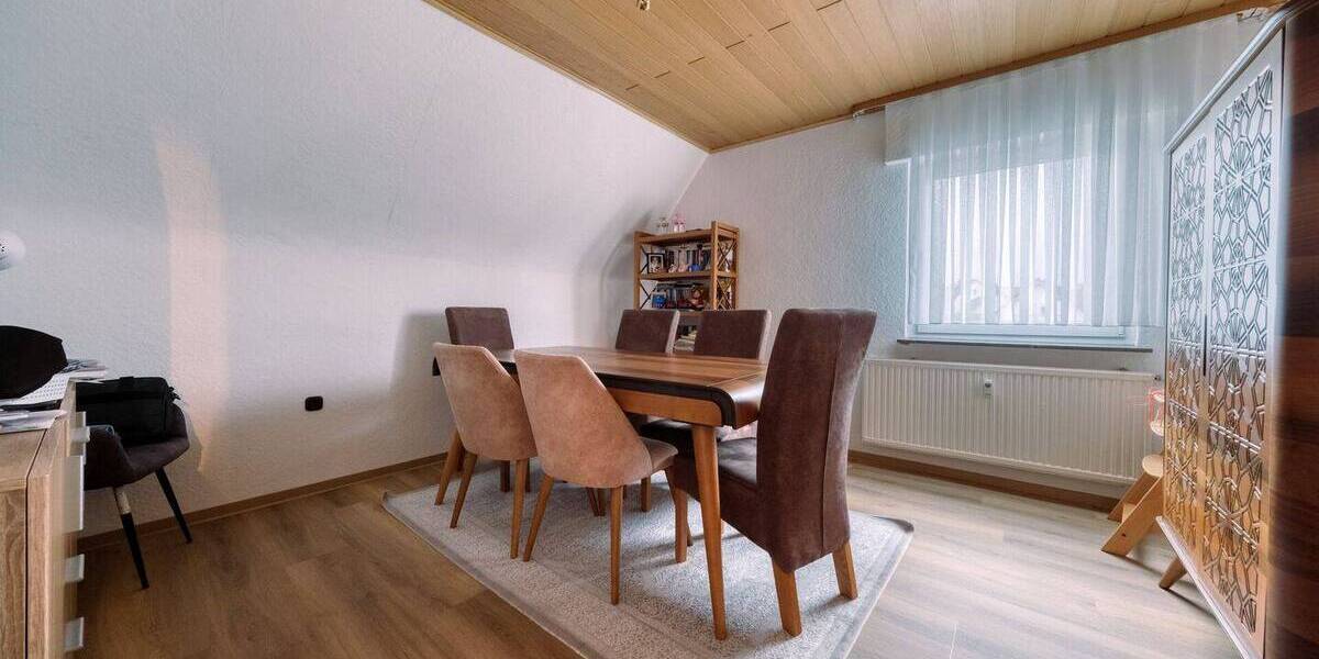 Etagenwohnung Wetzlar / Münchholzhausen Münchholzhausen - 5 Zimmer, 129 m&sup2;, 269.000&euro; | Angebot:25697035